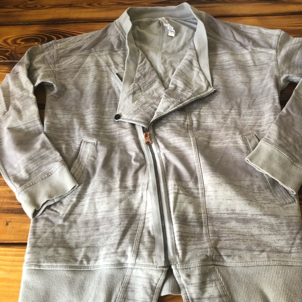 Lululemon Grey sweater